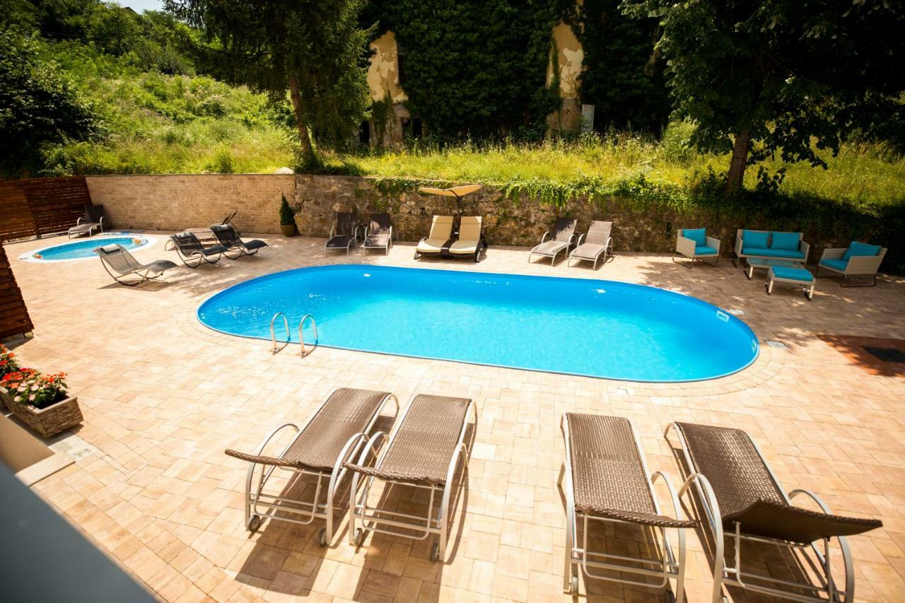 A Hoteli - Hotel Slatina Vrnjačka Banja Buitenkant foto